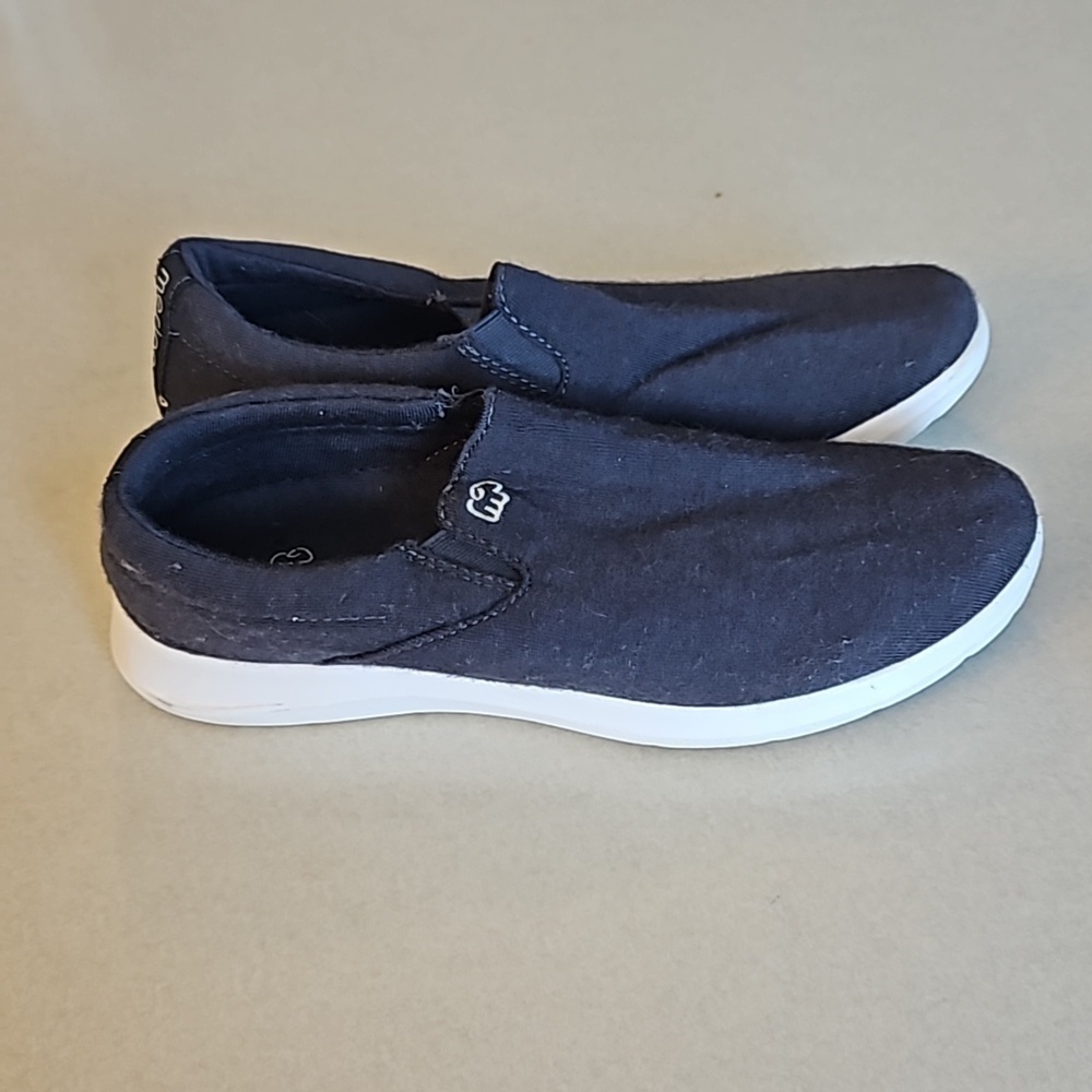Merinos blue and white slip ons